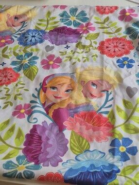 Disney Frozen Floral Sheet in Pink, Purple, Blue and Green